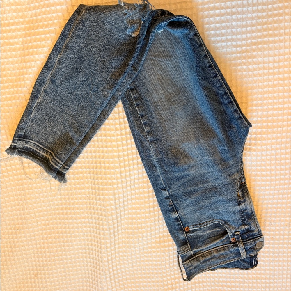 GAP Women's Blue Ripped Skinny Jeans - Picture 3 of 3